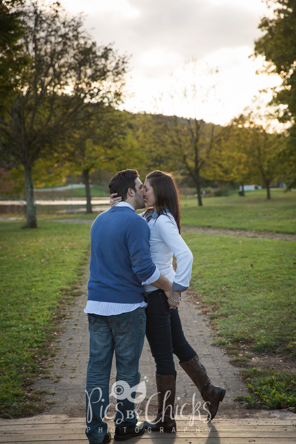 Pittsburgh Wedding & Engagement Photographer