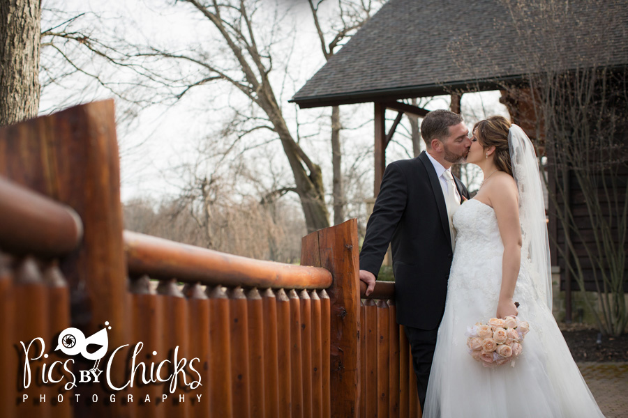 Pittsburgh Wedding Photographer Pittsburgh Wedding Photographer, Rolling Acres Wedding Photographer, Rolling Acres Timberhouse Wedding photos