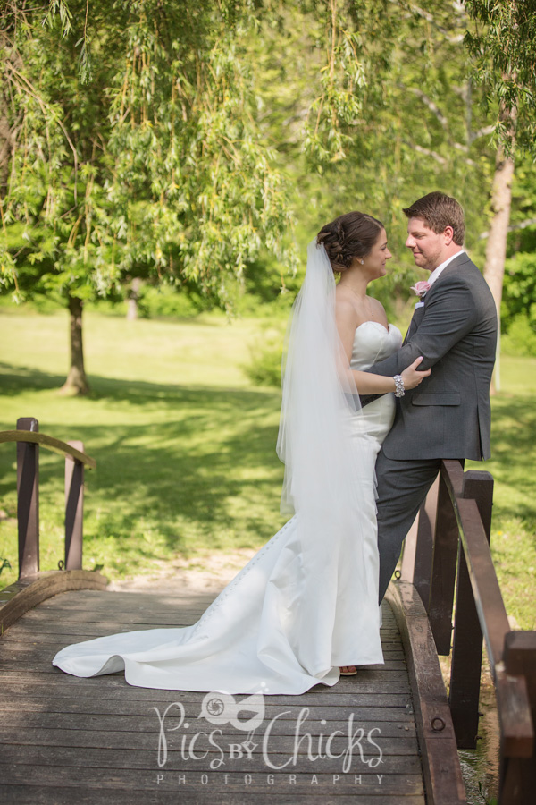 Pittsburgh Wedding Photographer Pittsburgh Wedding Photographer, Pics By Chicks, Cranberry Wedding Photographer, Beaver PA Wedding Photographer, Warrendale Wedding Photographer, Wexford Wedding Photographer, New Kensington Wedding Photographer, decent priced wedding photographer in pittsburgh, Brush Creek Wedding Photographer, Brush Creek Park Wedding Photographer, Brush Creek Wedding Photos, Brush Creek Park Wedding Photos