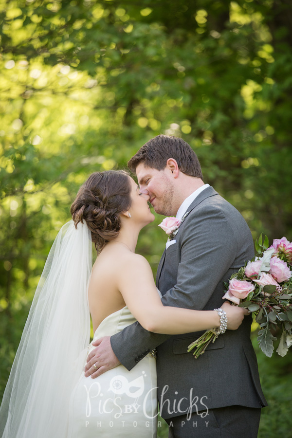 Pittsburgh Wedding Photographer Pittsburgh Wedding Photographer, Pics By Chicks, Cranberry Wedding Photographer, Beaver PA Wedding Photographer, Warrendale Wedding Photographer, Wexford Wedding Photographer, New Kensington Wedding Photographer, decent priced wedding photographer in pittsburgh, Brush Creek Wedding Photographer, Brush Creek Park Wedding Photographer, Brush Creek Wedding Photos, Brush Creek Park Wedding Photos