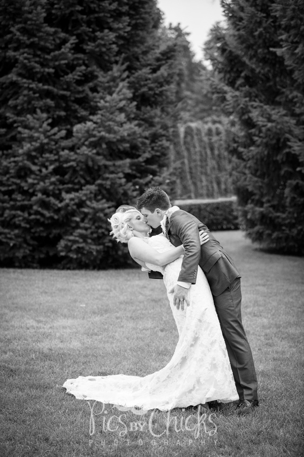 Pittsburgh Wedding Photographer Pittsburgh Wedding Photographer, Pics By Chicks, Cranberry Wedding Photographer, Beaver PA Wedding Photographer, Warrendale Wedding Photographer, Wexford Wedding Photographer, New Kensington Wedding Photographer, decent priced wedding photographer in pittsburgh, Edgeworth Club wedding photo, edge worth club wedding photographer