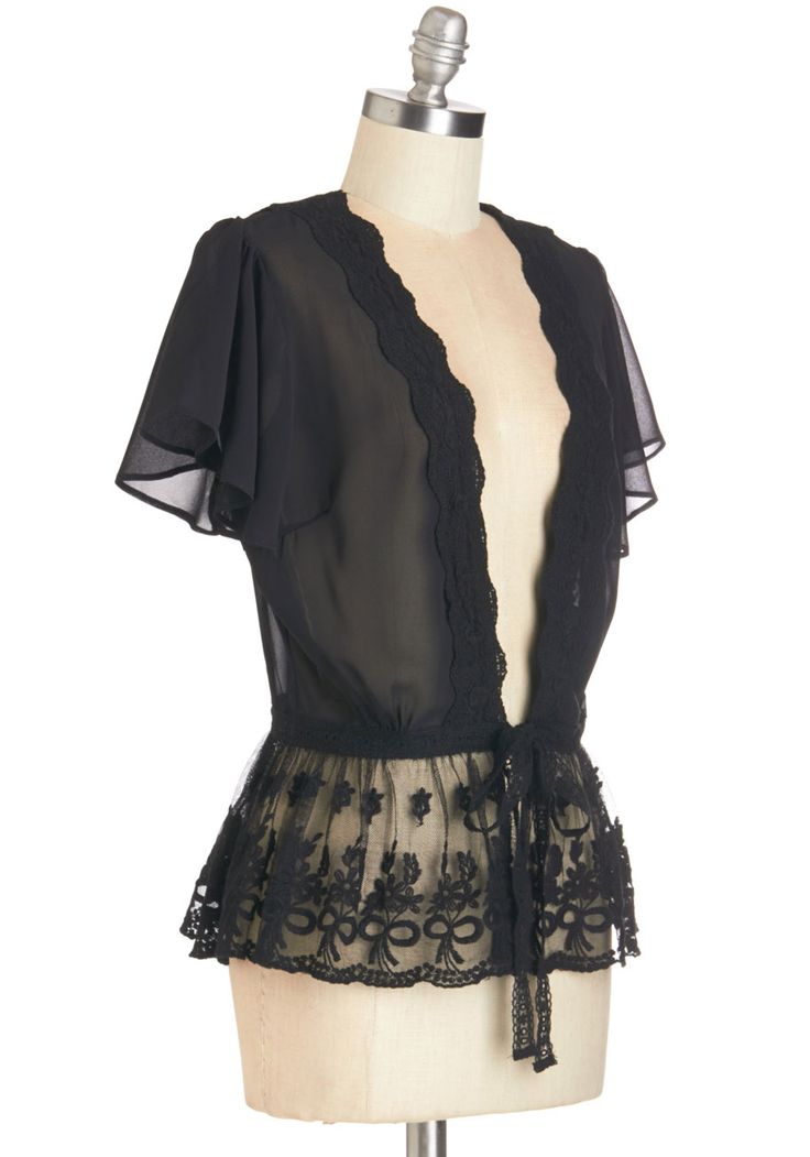 Blouse from ModCloth - What to Wear Small Chest - Pics By Chicks Photography - Pittsburgh Boudoir Photographer