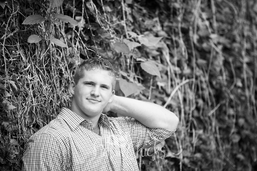 senior boy senior photo shoot pose, pittsburgh photographer