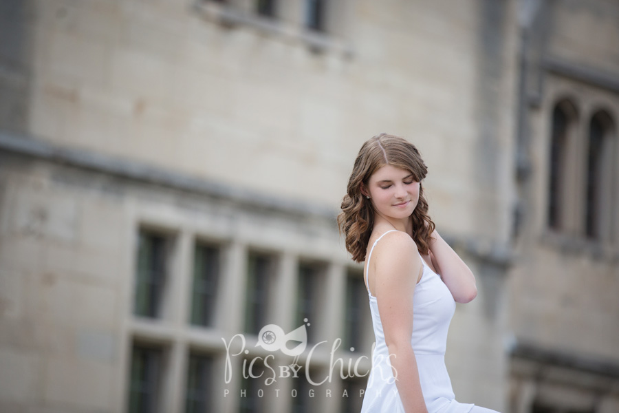 senior photo shoot at Hartwood Acres in Pittsburgh, PA by Pics By Chicks Photography