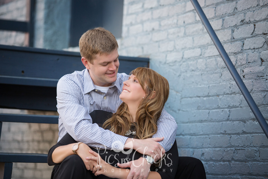 engagement photos in pittsburgh, pics by chicks photography