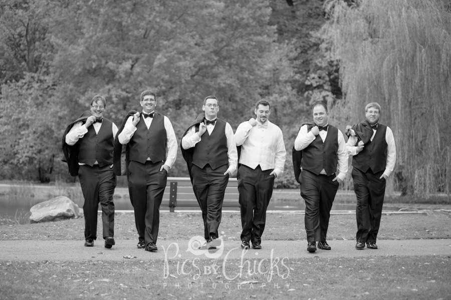 groom & groomsmen photo in black & white from wedding photographer in pittsburgh groom & groomsmen photo in black & white from wedding photographer in pittsburgh