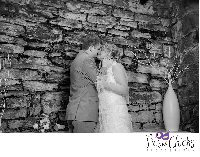 pittsburgh wedding photographers pics by chicks photography at J Verno Studios for bridal portraits
