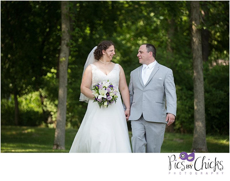 bride & groom portraits at Chapel Valley Estates