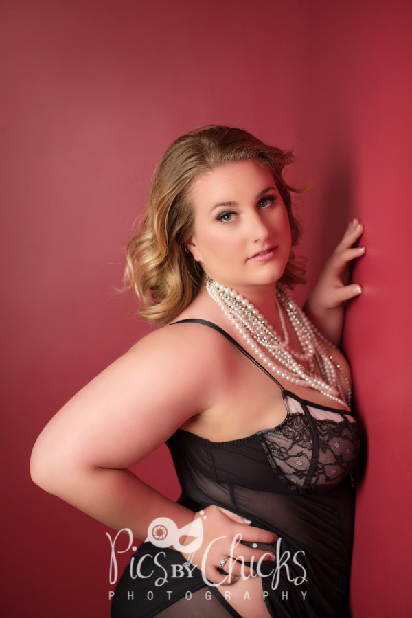 boudoir photography pittsburgh for plus size women, size doesn't matter with pics by chicks photography - Pittsburgh's premier boudoir photographer