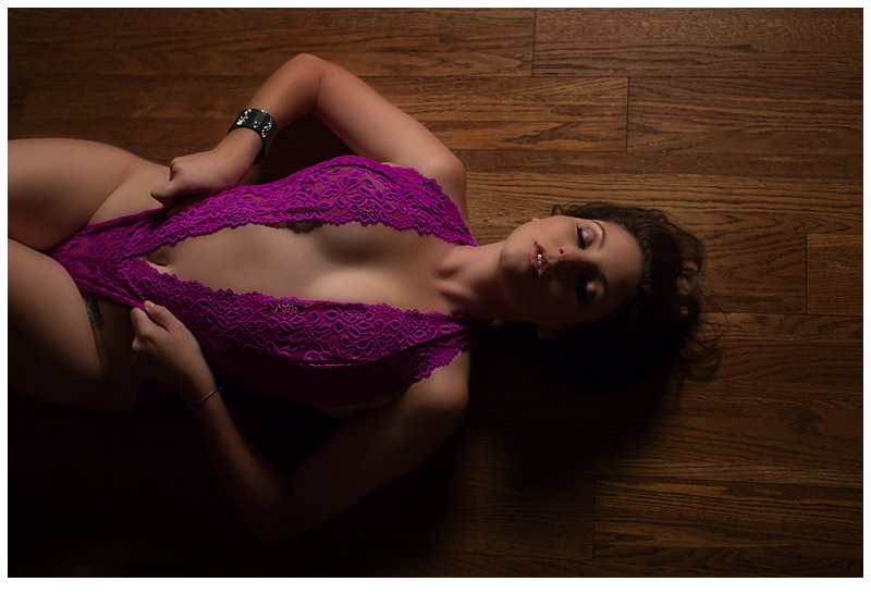sexy photos pittsburgh boudoir pose on the floor sexy photos pittsburgh boudoir pose on the floor