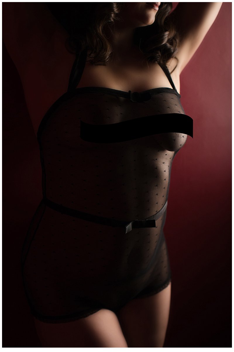 boudoir photography in pittsburgh anonymous body photo that doesn't reveal identity