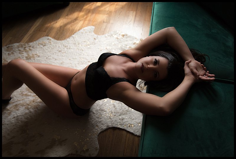 boudoir photos pittsburgh lingerie on studio sofa boudoir photos pittsburgh lingerie on studio sofa